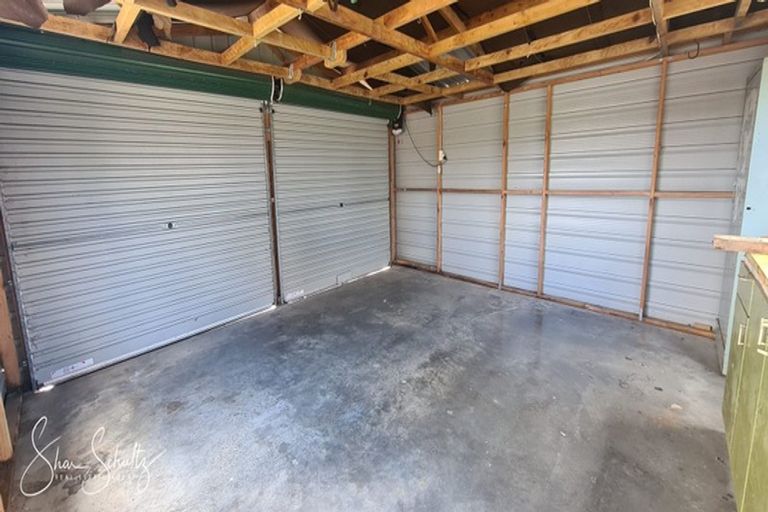 Photo of property in 6 Ash Grove, Maungaturoto, 0520