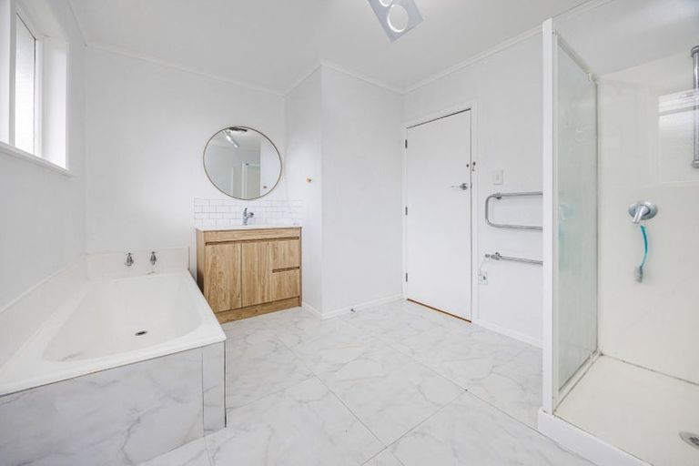 Photo of property in 21 Challinor Street, Pakuranga, Auckland, 2010