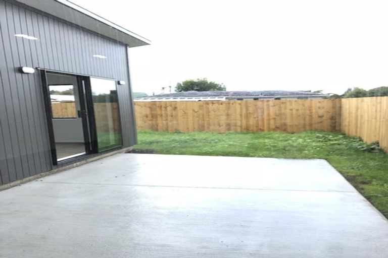 Photo of property in 22 Farmland Road, Papakura, 2110