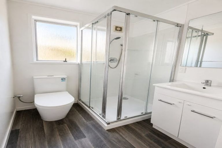 Photo of property in 1/21 Bonito Place, Bayview, Auckland, 0629