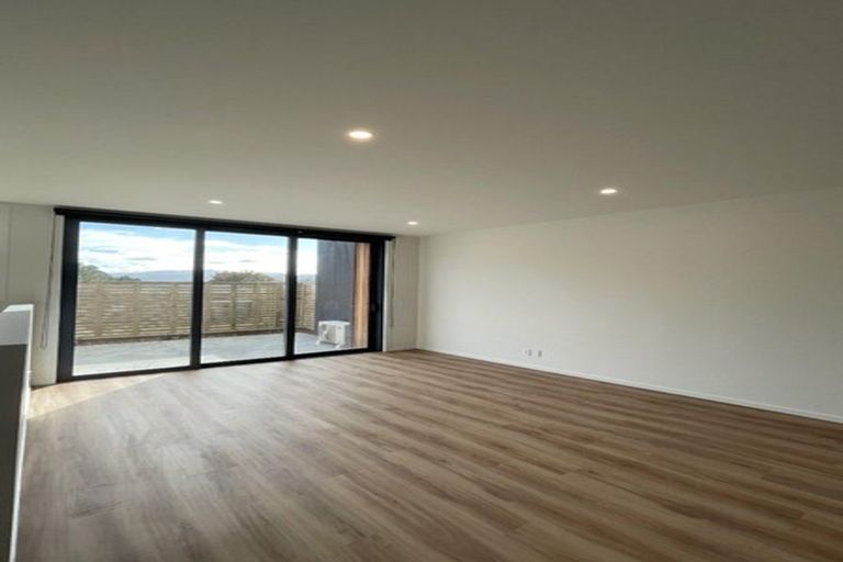 Photo of property in 12/33 Raukawa Street, Stokes Valley, Lower Hutt, 5019