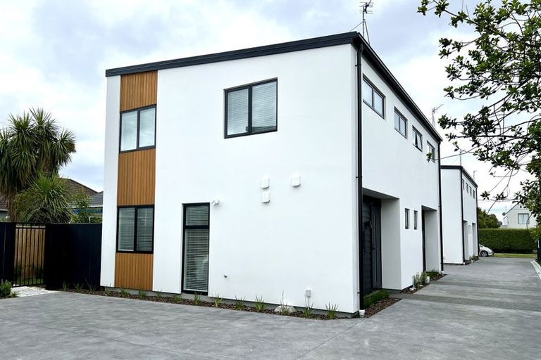 Photo of property in 4/14 Crohane Place, Addington, Christchurch, 8024