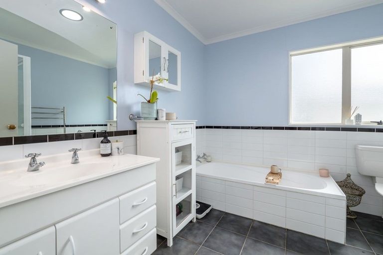 Photo of property in 23 Jaunpur Crescent, Broadmeadows, Wellington, 6035