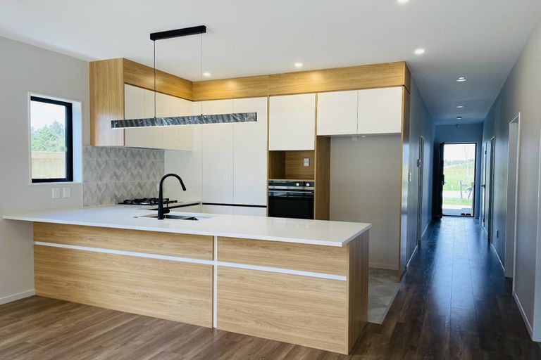 Photo of property in 27 Huringa Road, Karaka, Papakura, 2113