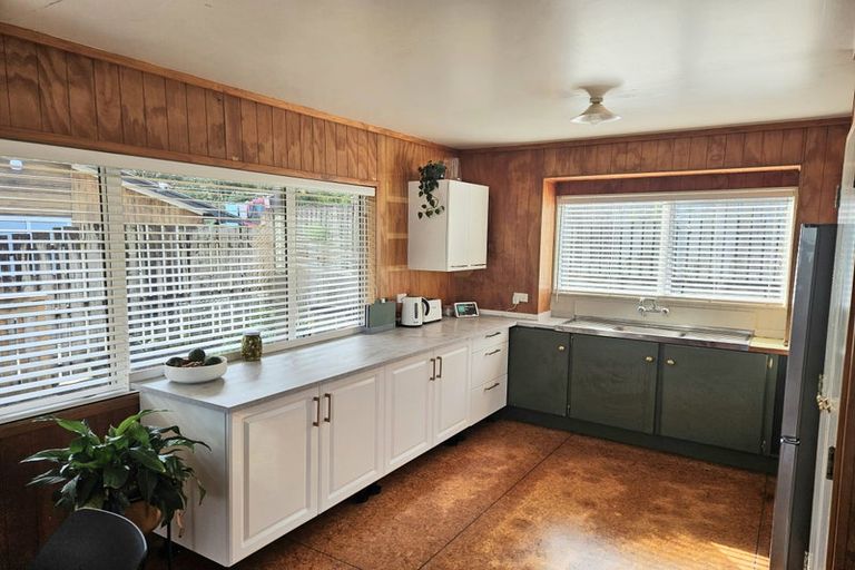 Photo of property in 10 Carlton Road, Pukekohe, 2120