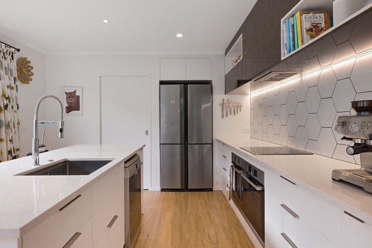 Photo of property in 9 Lakeview Quay, Pyes Pa, Tauranga, 3112