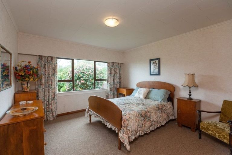 Photo of property in 4 Mission Street, Moturoa, New Plymouth, 4310