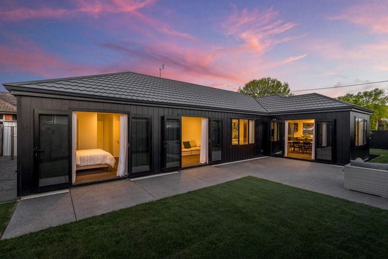 Photo of property in 137 Mcfaddens Road, St Albans, Christchurch, 8052
