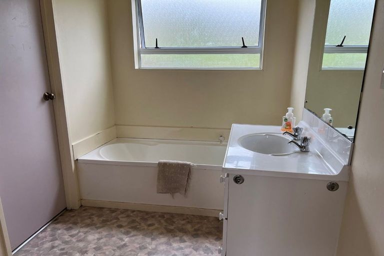 Photo of property in 2/18 Newhaven Terrace, Mairangi Bay, Auckland, 0630