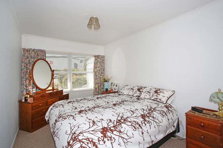 Photo of property in 2/41 Wood Street, Papakura, 2110