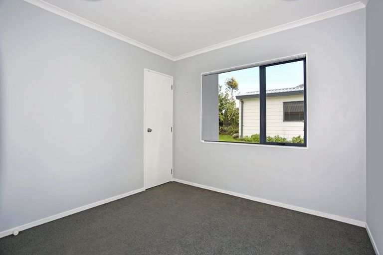 Photo of property in 73a Sandspit Road, Waiuku, 2123