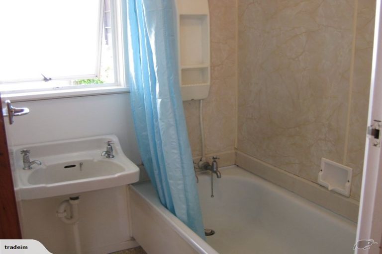 Photo of property in 1/25 Sydney Street, Hauraki, Auckland, 0622