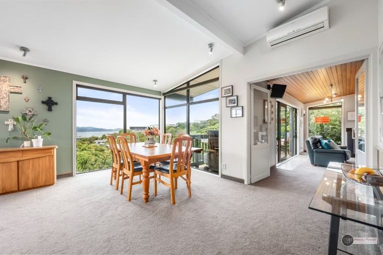 Photo of property in 30 Pekanga Road, Normandale, Lower Hutt, 5010