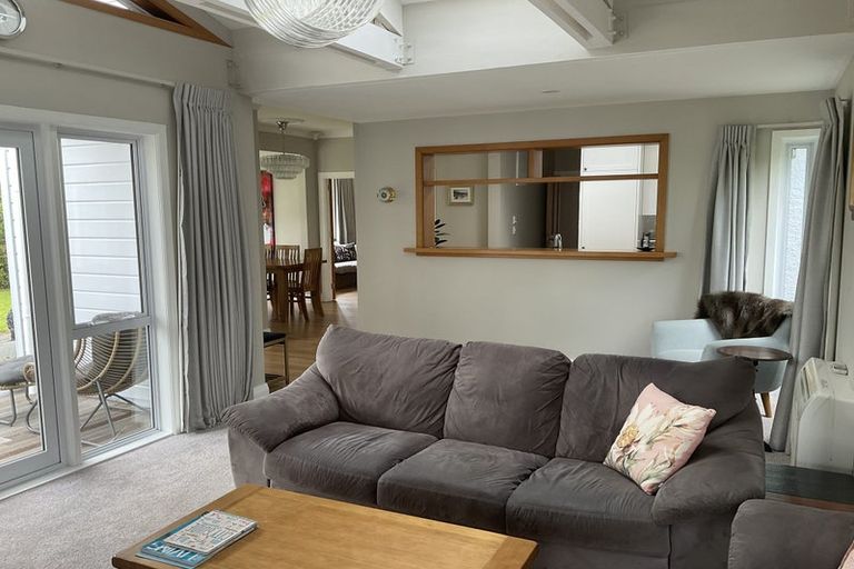 Photo of property in 399a Karori Road, Karori, Wellington, 6012