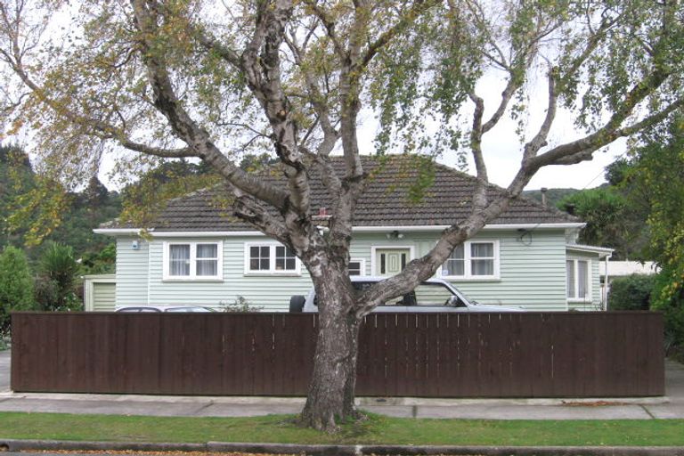 Photo of property in 43 Milne Crescent, Taita, Lower Hutt, 5011