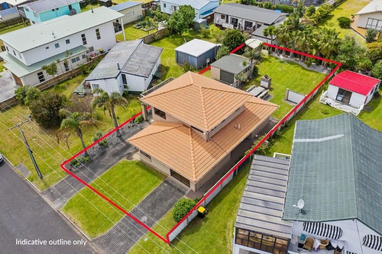 Photo of property in 212 Hauturu Street, Whangamata, 3620