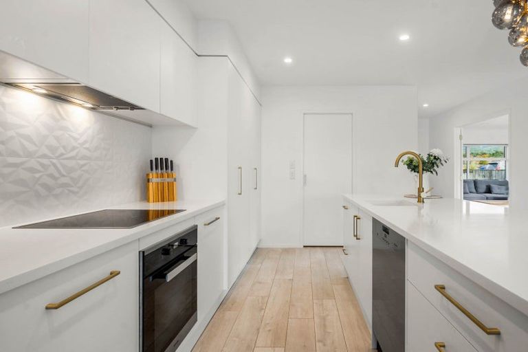 Photo of property in 69 Montgomery Crescent, Kinloch, Taupo, 3377