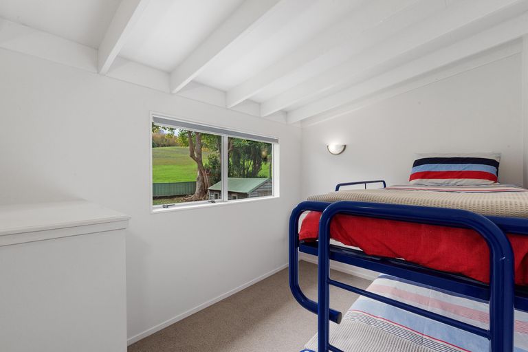 Photo of property in 5 Clinton Road, Tawharanui Peninsula, Warkworth, 0986