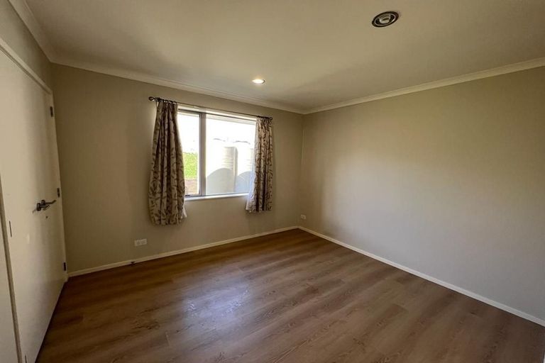 Photo of property in 78 Tiriwa Drive, Massey, Auckland, 0614