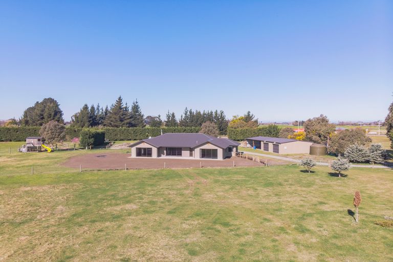 Photo of property in 16 Oak Street, Orari, Geraldine, 7992