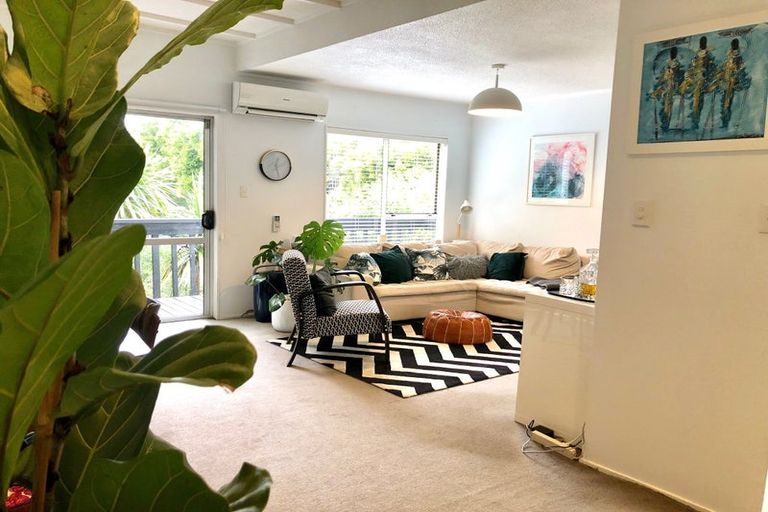 Photo of property in 1/21 Mahara Avenue, Birkenhead, Auckland, 0626