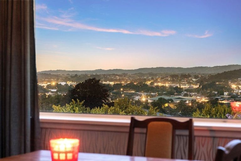 Photo of property in 4 Hamlet Place, Pukekohe, 2120