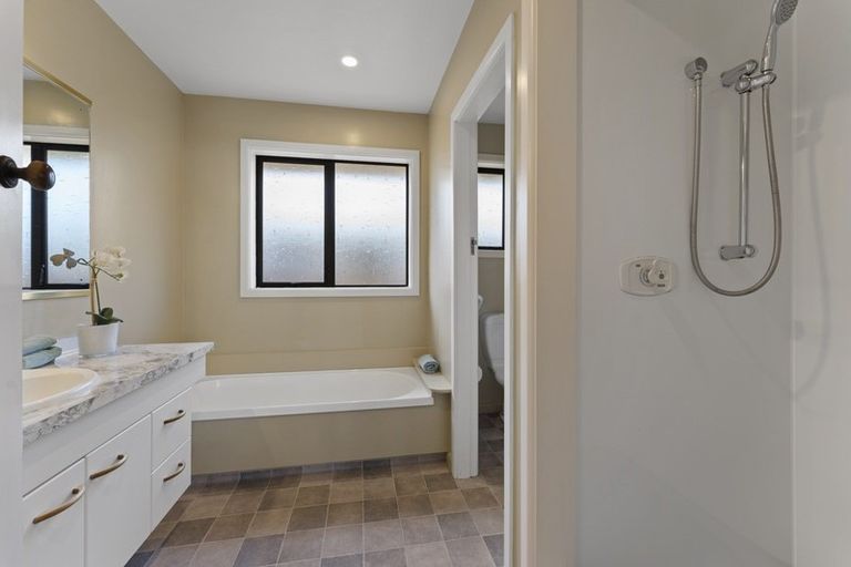 Photo of property in 14 Colman Avenue, Sockburn, Christchurch, 8042