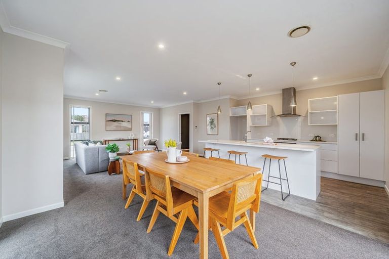 Photo of property in 10 Poulson Grove, Trentham, Upper Hutt, 5018