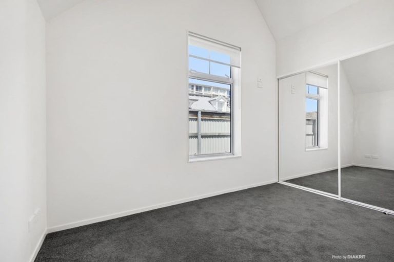 Photo of property in Pirie Street Townhouses, 31/35 Pirie Street, Mount Victoria, Wellington, 6011