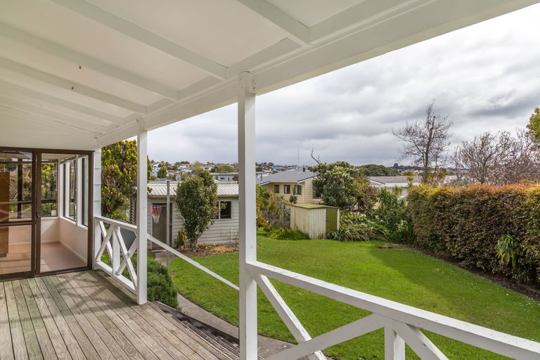 Photo of property in 28 Kauri Crescent, Snells Beach, 0920