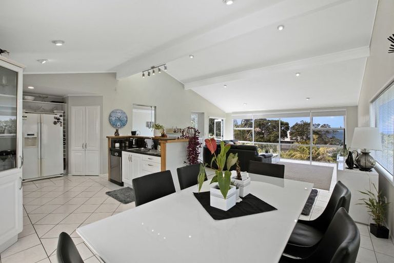 Photo of property in 12 Penguin Street, Leigh, 0985