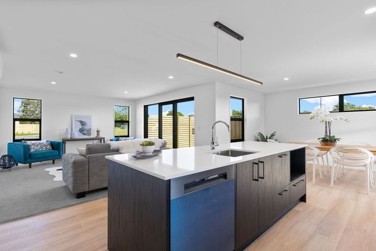 Photo of property in 24 Eccles Place, Halswell, Christchurch, 8025