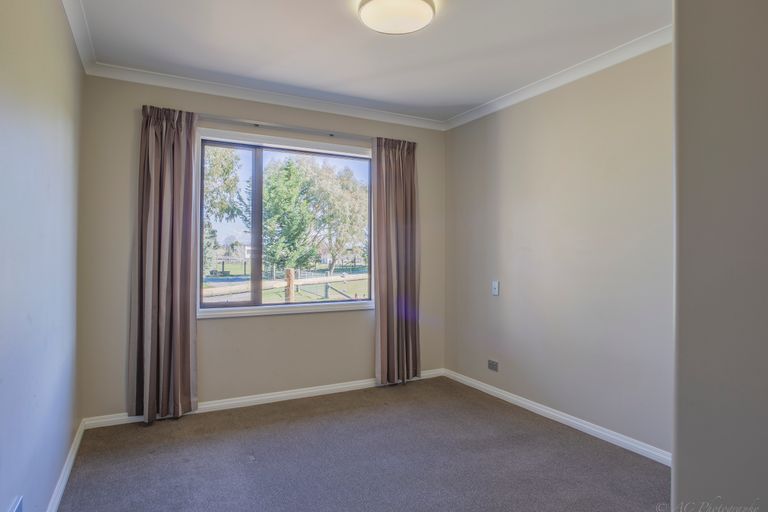 Photo of property in 16 Oak Street, Orari, Geraldine, 7992