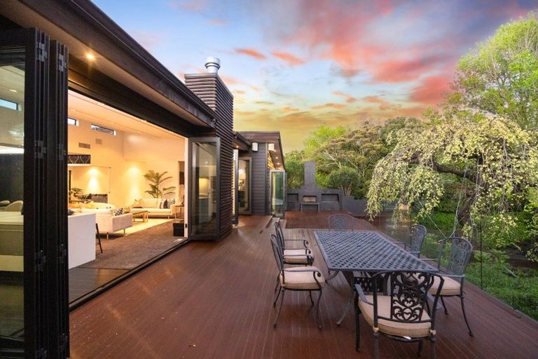 Photo of property in 27a Phoenix Avenue, Hokowhitu, Palmerston North, 4410