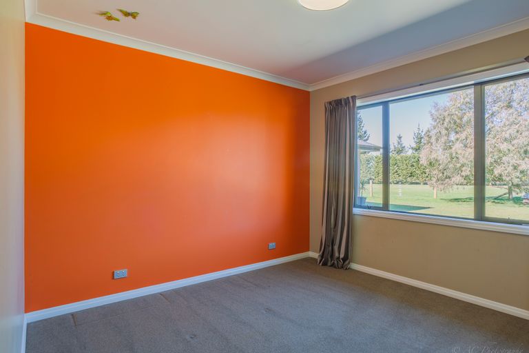 Photo of property in 16 Oak Street, Orari, Geraldine, 7992