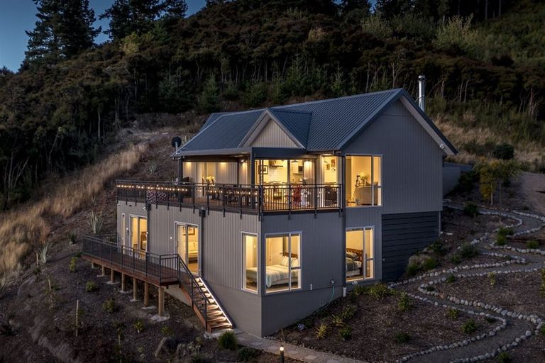 Photo of property in 3 Kereru Rise, Hanmer Springs, 7334