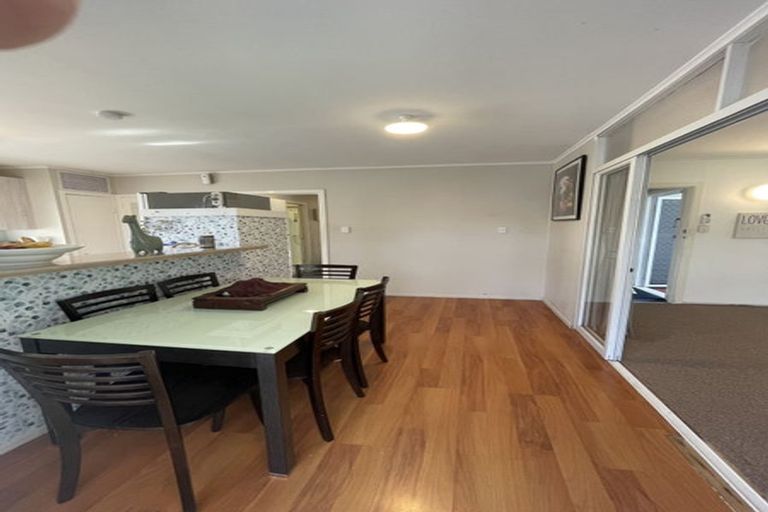 Photo of property in 1 Chartwell Avenue, Glenfield, Auckland, 0629