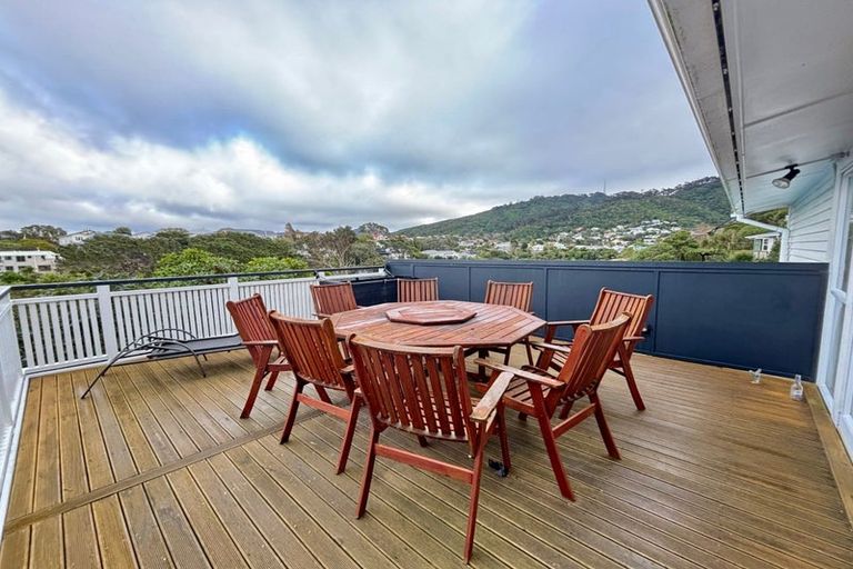 Photo of property in 18 Karachi Crescent, Khandallah, Wellington, 6035