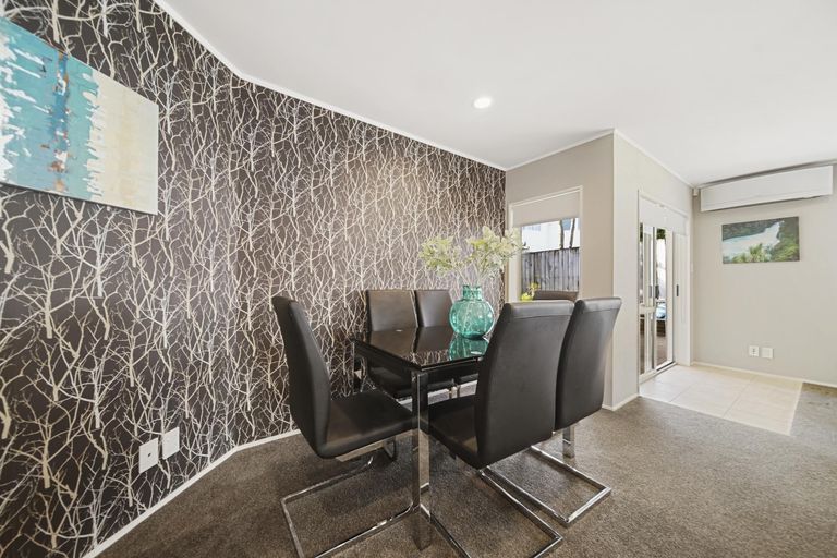 Photo of property in 1/28 Rochester Crescent, Somerville, Auckland, 2014