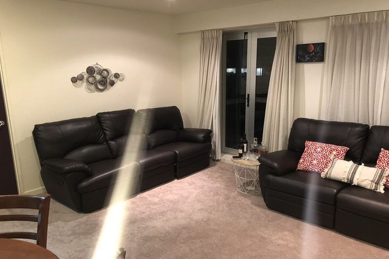 Photo of property in Terrace Heights Apartments, 6e/163 The Terrace, Wellington Central, Wellington, 6011