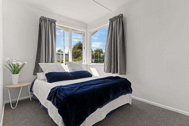 Photo of property in 16 Wavell Crescent, Lansdowne, Masterton, 5810