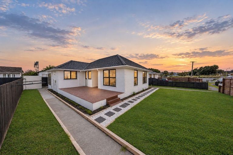 Photo of property in 80 Cambridge Terrace, Papatoetoe, Auckland, 2025