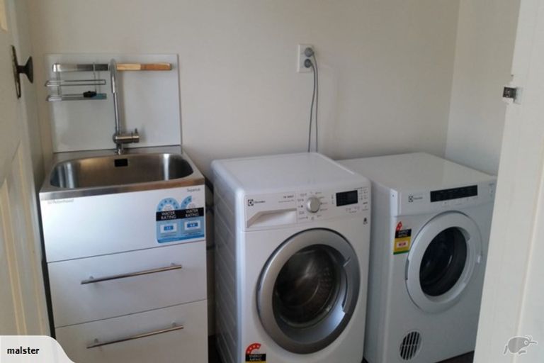 Photo of property in 84 North Avon Road, Richmond, Christchurch, 8013