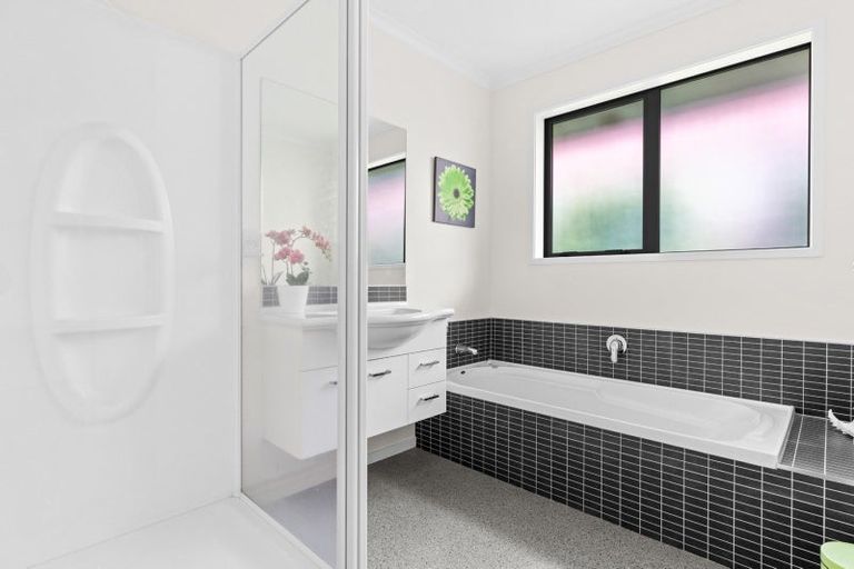 Photo of property in 6 Valley View, Bethlehem, Tauranga, 3110