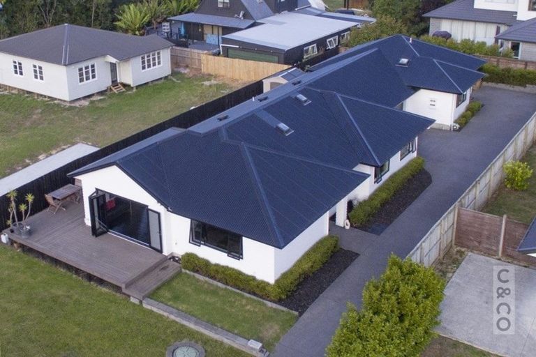 Photo of property in 10 Wautaiti Drive, Riverhead, 0820