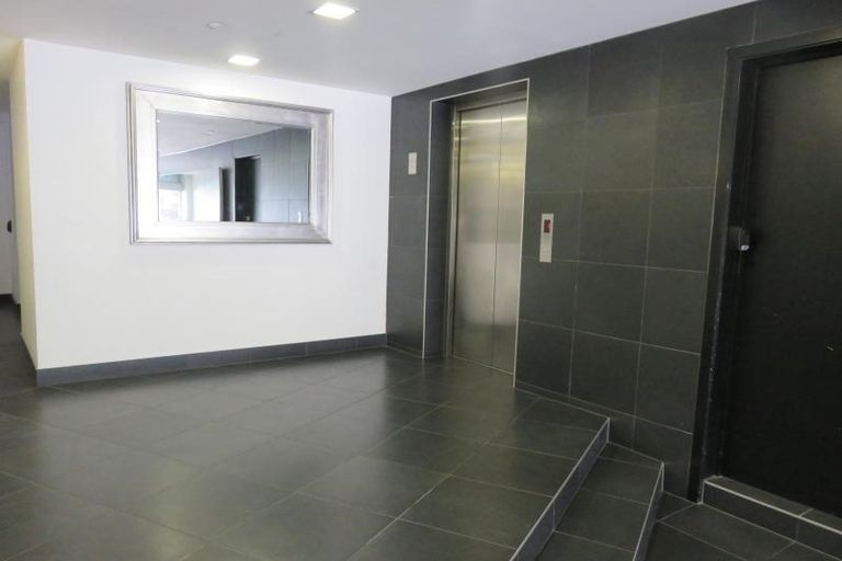 Photo of property in Bellagio Apartments, 8e/39 Taranaki Street, Te Aro, Wellington, 6011