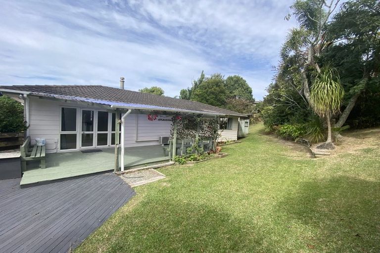 Photo of property in 15 Finchley Road, Torbay, Auckland, 0632