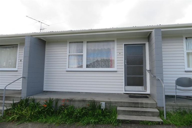 Photo of property in 1/136-138 Waddington Drive, Naenae, Lower Hutt, 5011