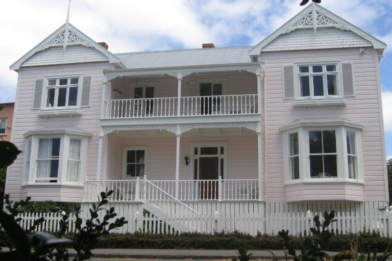 Photo of property in 7 Cambridge Terrace, Devonport, Auckland, 0624