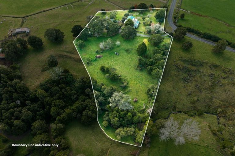 Photo of property in 238 Tauraroa Road, Maungakaramea, Whangarei, 0178